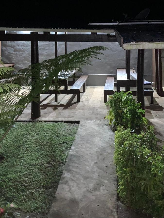 Camp Taveuni Hostel Матей Екстериор снимка