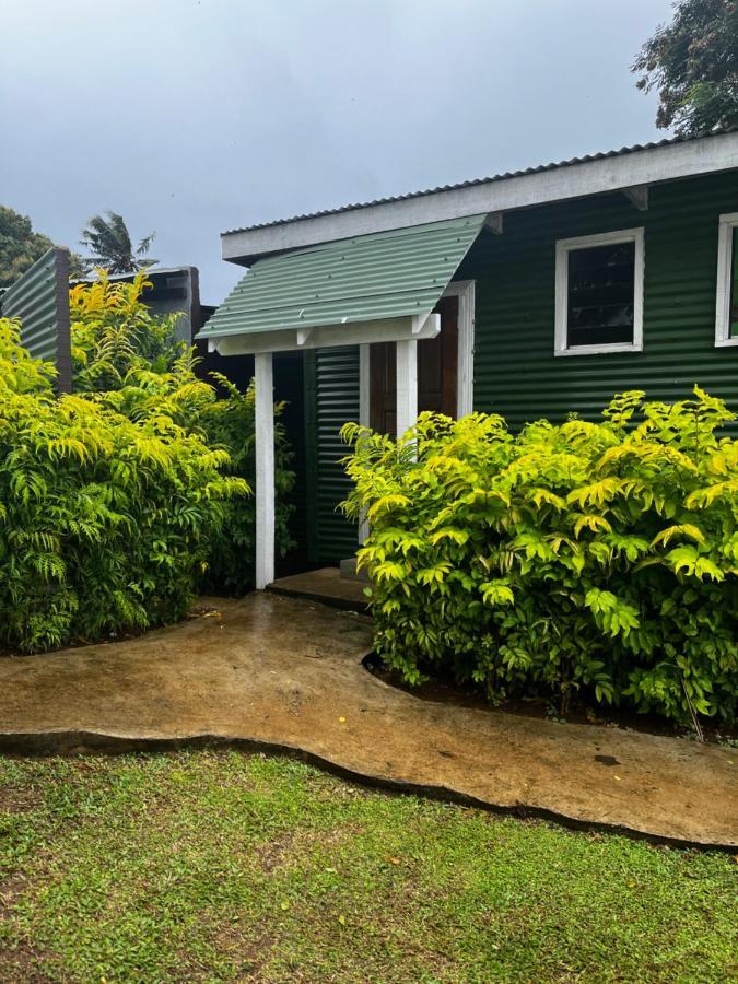 Camp Taveuni Hostel Матей Екстериор снимка