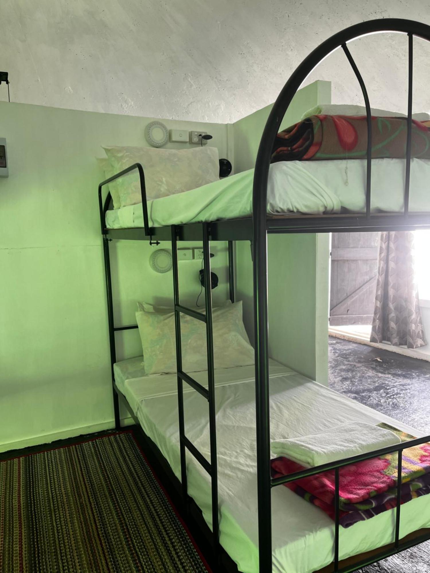 Camp Taveuni Hostel Матей Екстериор снимка